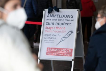 احتمال اجباری شدن تزریق واکسن کرونا در آلمان