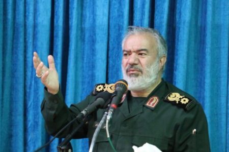 امروز انقلاب اسلامی به اعتراف دشمنان، قدرتمند است