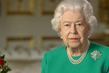 ۱۵ لحظه مهم از زندگی ملکه الیزابت دوم